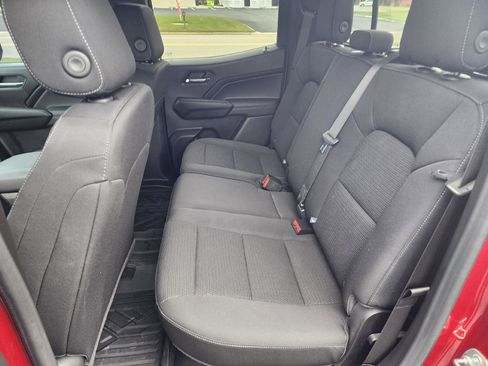 Used 2024 GMC Canyon Elevation w/ Convenience Package image 9