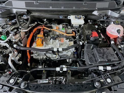 Used 2025 Chevrolet Equinox EV LT image 33