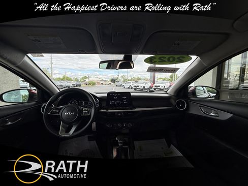 Used 2023 Kia Forte LXS w/ LXS Technology Package FWD image 19