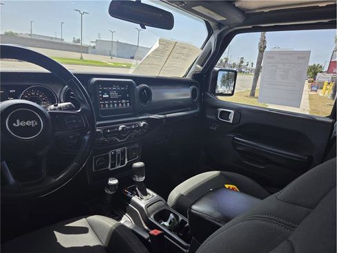 Used 2019 Jeep Wrangler Unlimited Sport S AWD/4WD image 13
