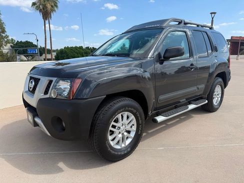 Used 2015 Nissan Xterra S w/ Value Package RWD image 2