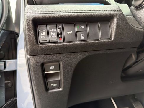 New 2026 Honda Odyssey Touring image 23