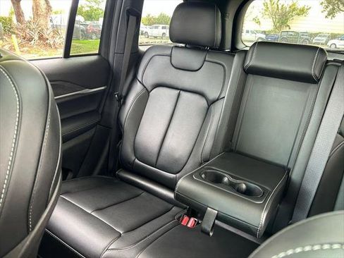 Certified 2025 Jeep Grand Cherokee Limited w/ MOPAR Finishing Package image 13