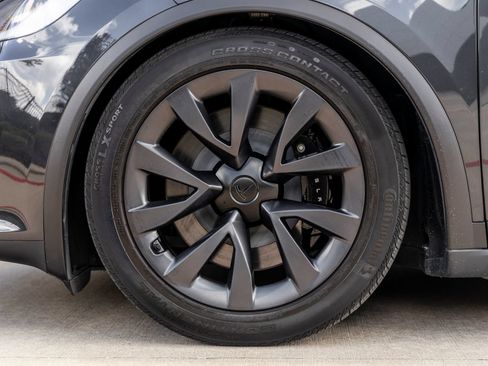 Used 2025 Tesla Model X AWD/4WD image 11