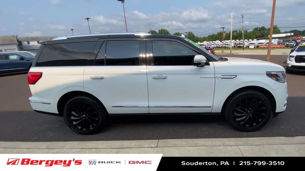 Used 2020 Lincoln Navigator Reserve w/ Equipment Group 208A Reserve AWD/4WD image 11