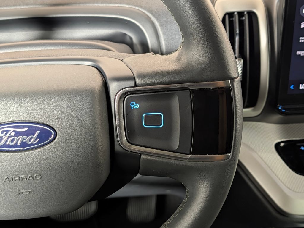 Certified 2025 Ford Expedition Active RWD image 20