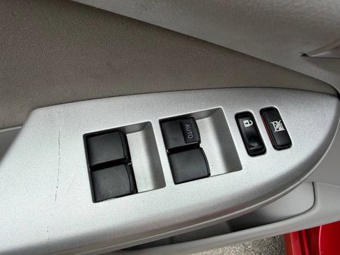 Used 2010 Toyota Corolla LE FWD image 19