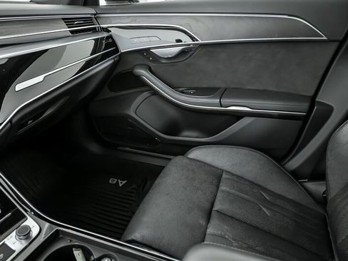 Used 2020 Audi A8 L 4.0T image 34