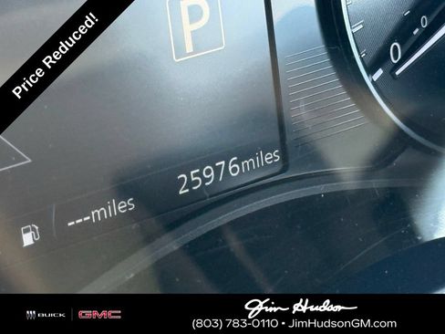 Used 2024 Nissan Kicks SR FWD image 3