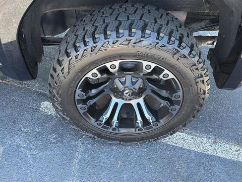 Used 2022 GMC Sierra 1500 AT4 w/ AT4 Preferred Package AWD/4WD image 41