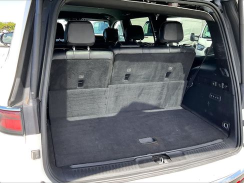 Used 2024 Jeep Wagoneer Series II w/ Flexible Seating Group RWD image 18