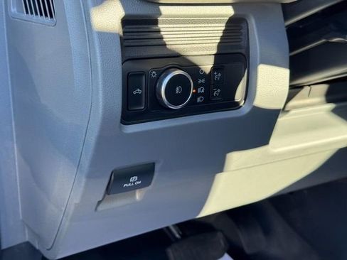 Used 2024 Ford F250 XL w/ XL Chrome Package image 15