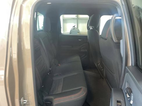 Used 2023 Nissan Frontier PRO-4X w/ Pro Convenience Package AWD/4WD image 21