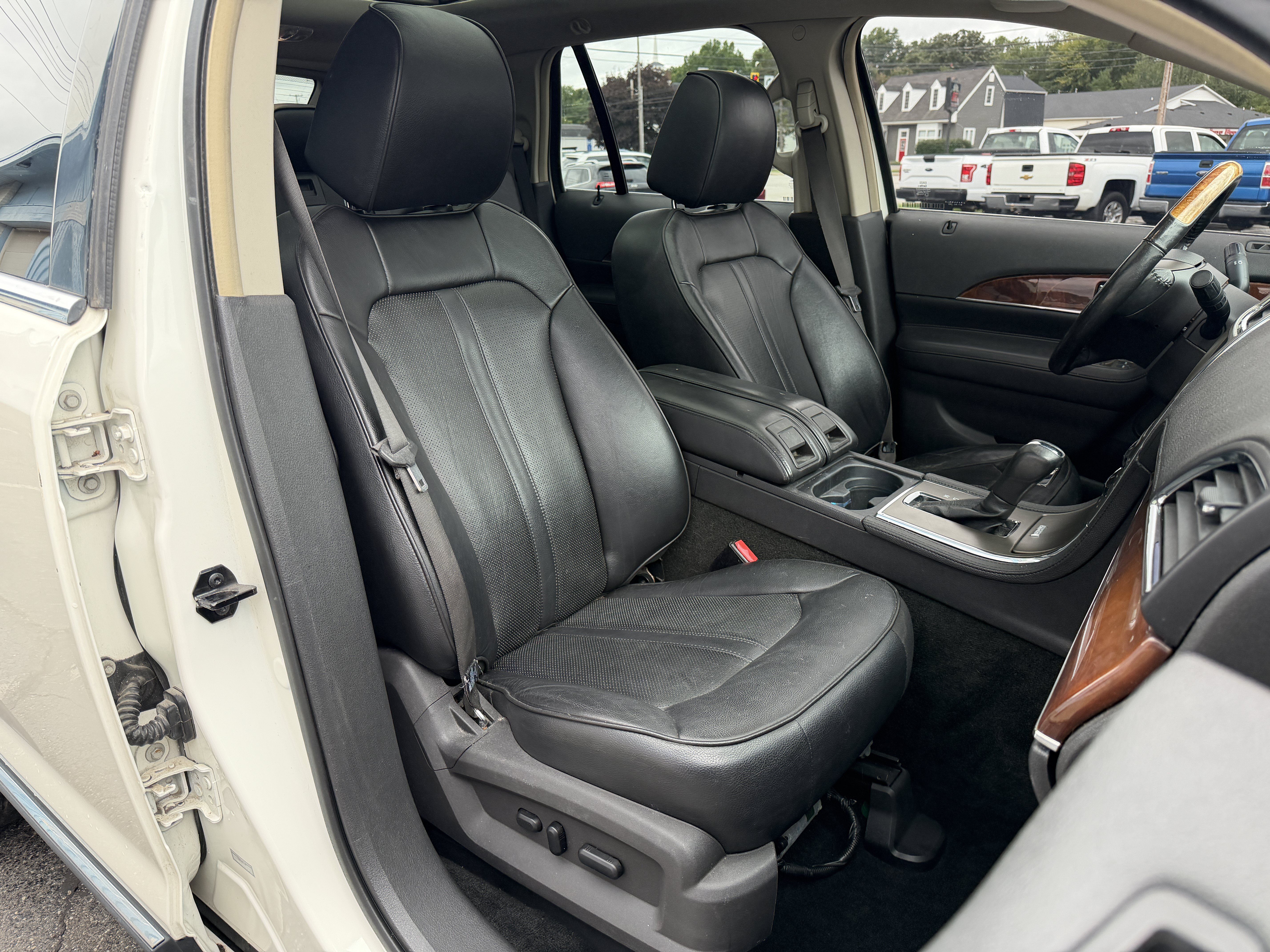 Used 2012 Lincoln MKX AWD image 14
