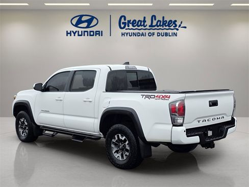 Used 2023 Toyota Tacoma TRD Off-Road w/ TRD Premium Off Road Package image 3