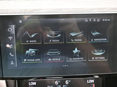 Used 2024 Audi Q8 e-tron Premium Plus w/ Premium Plus Package AWD/4WD image 25