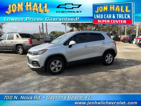 Used 2020 Chevrolet Trax LS w/ Tint and Cruise Package image 3