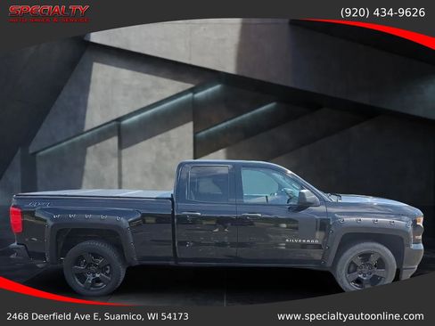 Used 2018 Chevrolet Silverado 1500 Custom w/ Custom Convenience Package AWD/4WD image 8
