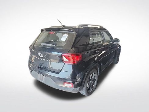 Used 2025 Hyundai Venue SEL FWD image 5