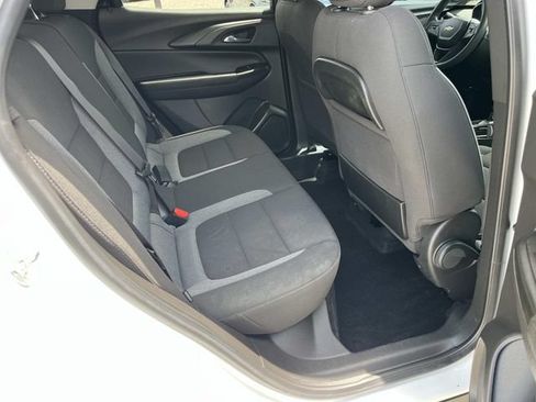 Used 2023 Chevrolet TrailBlazer LT FWD image 21