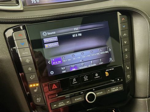 Used 2023 INFINITI QX50 Sport image 16