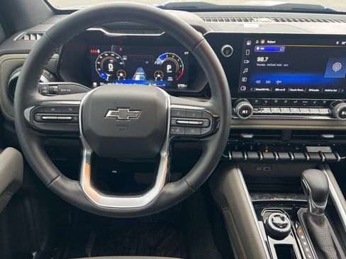 Used 2025 Chevrolet Colorado ZR2 w/ Technology Package image 15