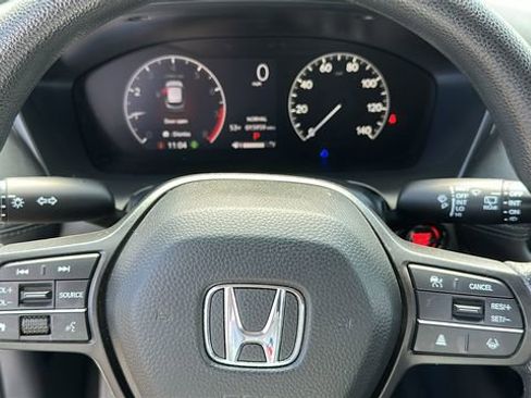 Used 2023 Honda HR-V LX image 10