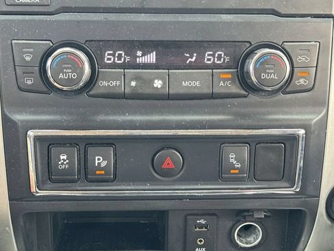 Used 2017 Nissan Titan SL RWD image 19