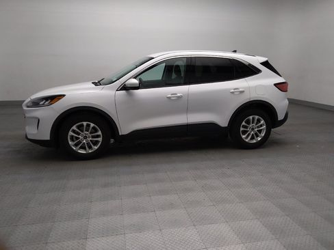 Used 2021 Ford Escape SE FWD image 2