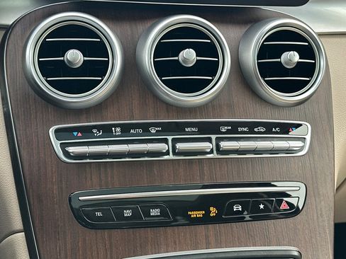 Used 2022 Mercedes-Benz GLC 300 image 19