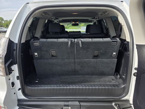Used 2019 Lexus GX 460 Premium AWD/4WD image 18