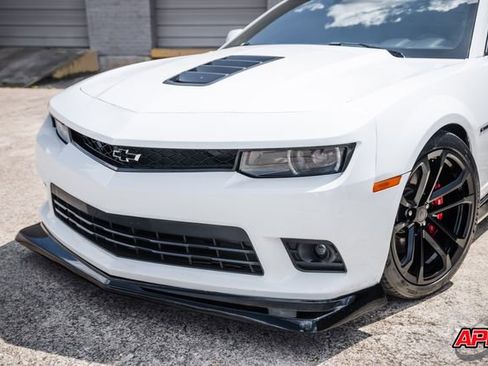 Used 2014 Chevrolet Camaro SS w/ SS Performance Package image 24