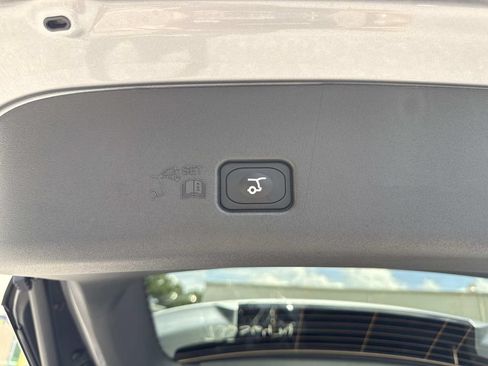 New 2026 Lincoln Nautilus Premier AWD/4WD image 12