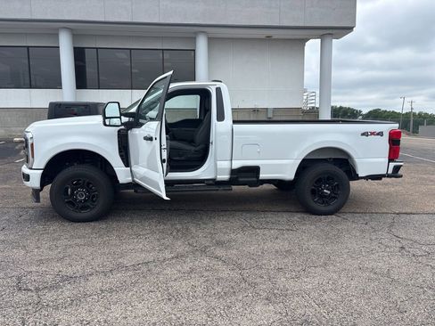 Used 2024 Ford F250 XL w/ STX Appearance Package AWD/4WD image 4
