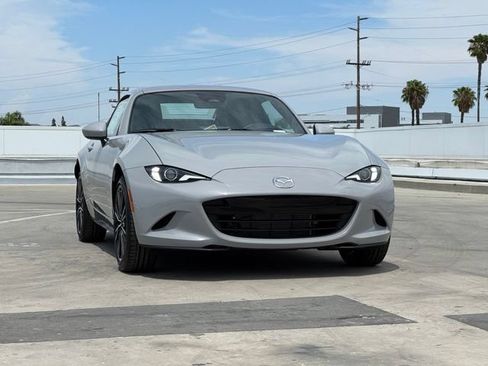 New 2026 MAZDA MX-5 Miata RF Grand Touring RWD image 3