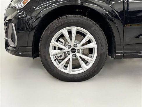 Certified 2025 Audi Q3 2.0T Premium w/ Convenience Package AWD/4WD image 23