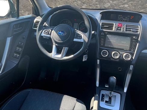Used 2017 Subaru Forester 2.5i Premium image 5