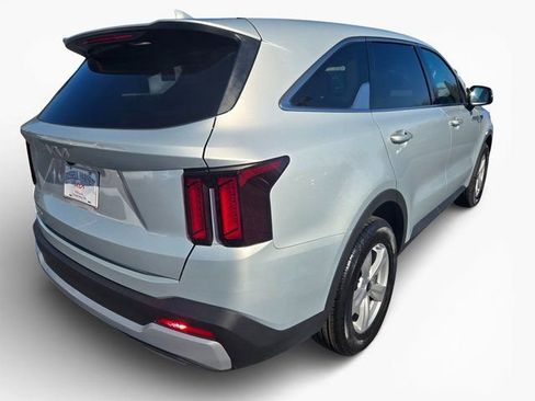 New 2026 Kia Sorento LX image 13
