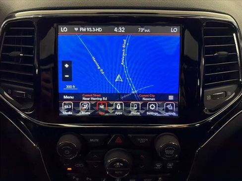 Used 2020 Jeep Grand Cherokee Trailhawk w/ Trailhawk Luxury Group AWD/4WD image 2