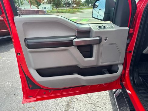 Used 2019 Ford F150 XLT w/ Equipment Group 302A Luxury AWD/4WD image 14
