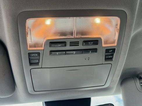 Used 2017 Toyota Highlander Limited w/ Carpet Mat Package AWD/4WD image 18