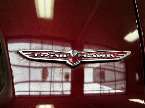 Certified 2021 Jeep Cherokee Trailhawk w/ Sun, Sound & Nav Group image 5