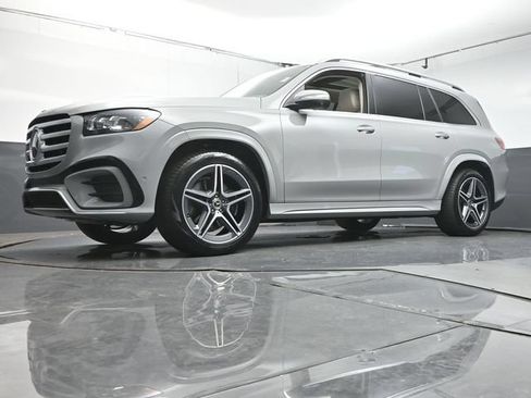 Certified 2026 Mercedes-Benz GLS 450 4MATIC image 36