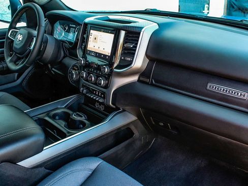 Used 2025 RAM 1500 Big Horn AWD/4WD image 38