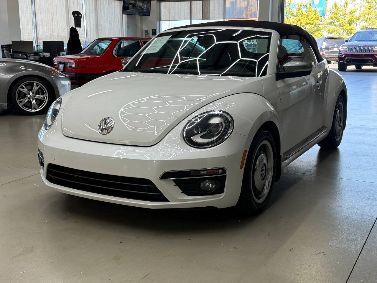 Used 2014 Volkswagen Beetle 1.8T FWD image 5