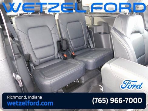 Used 2025 Ford Bronco Badlands AWD/4WD image 18