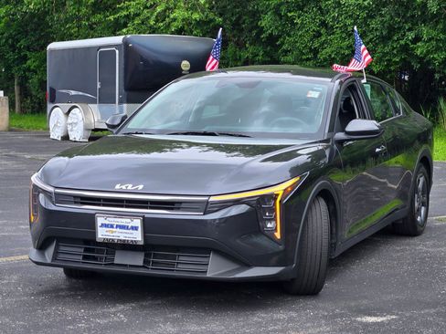 Used 2025 Kia K4 FWD image 5