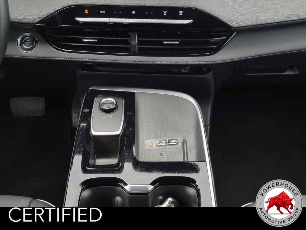 Used 2025 Buick Enclave Preferred AWD/4WD image 25