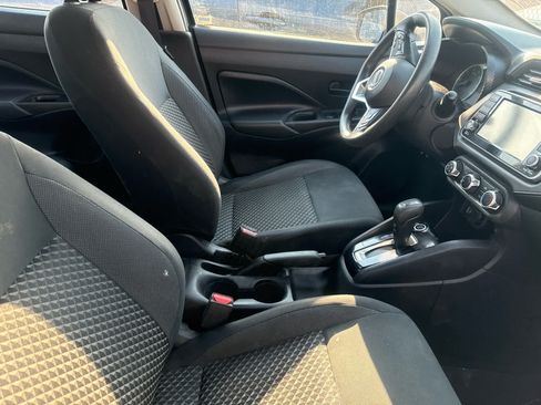 Used 2020 Nissan Versa S FWD image 3