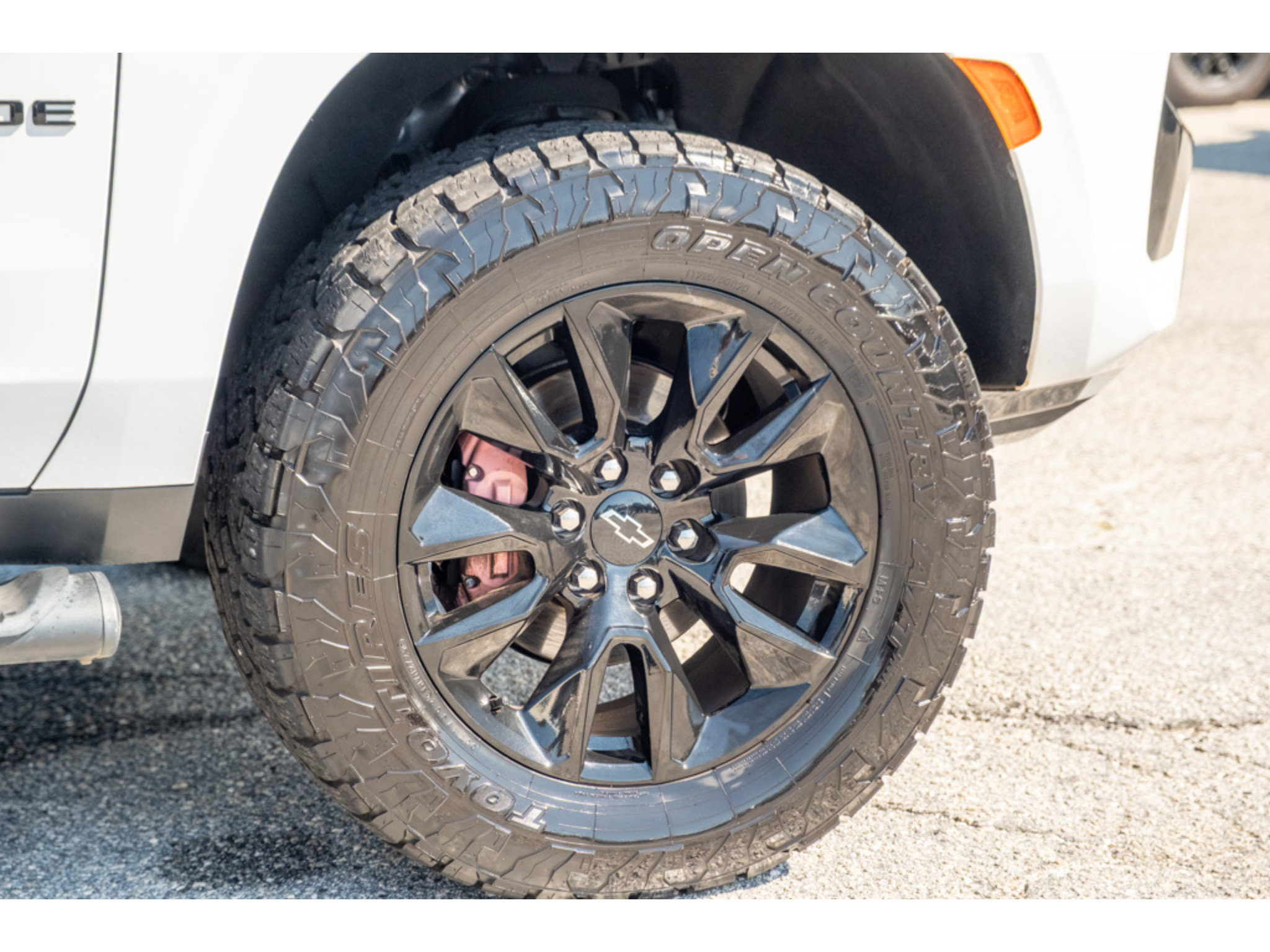 Used 2023 Chevrolet Tahoe Z71 w/ Luxury Package AWD/4WD image 10